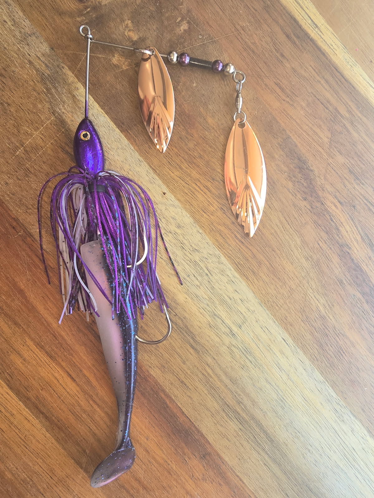 Spinnerbaits Double Willow Fluted with plastic and stinger hook