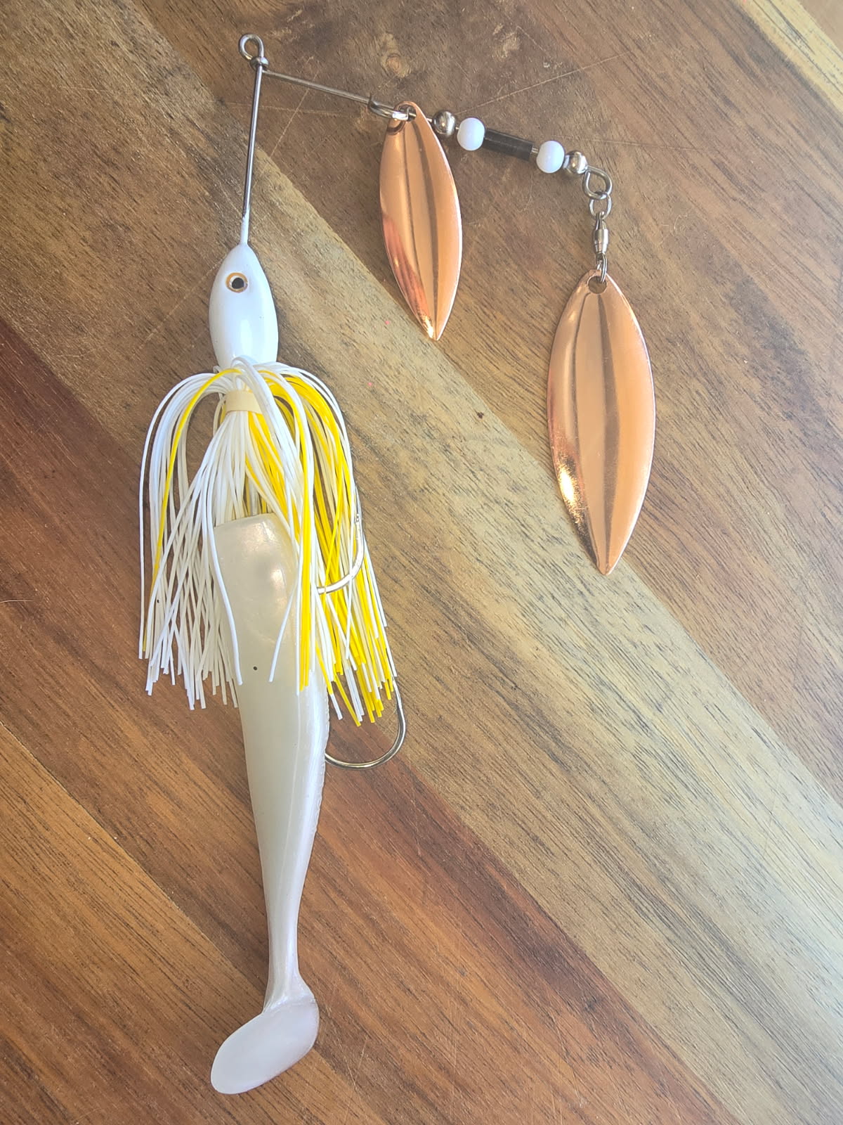 Spinnerbaits Double Willow Plain with plastic and stinger hooks