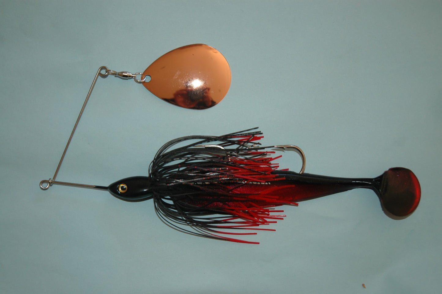 Spinnerbaits Single Colorado with plastic and stinger hooks